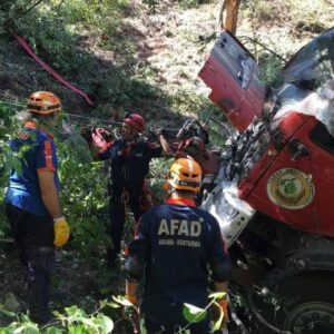Osmaniye’den acı haber: Arazöze yol göstermek için araca binen kişi de hayatını kaybetti