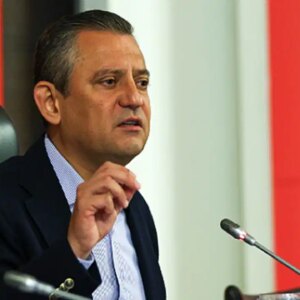 Özel’den ‘Eren Bülbül’ mesajı: ‘Attığımız her adımda, oturduğumuz her masada…’