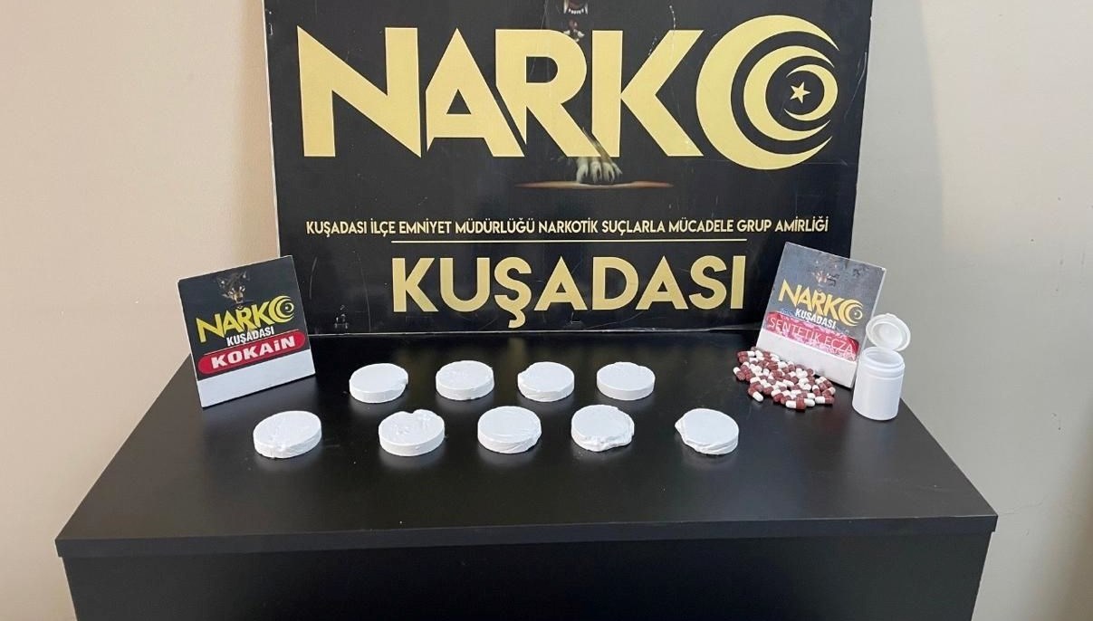 kusadasinda uyusturucu operasyonu 2 tutuklama AVfMF6Hr