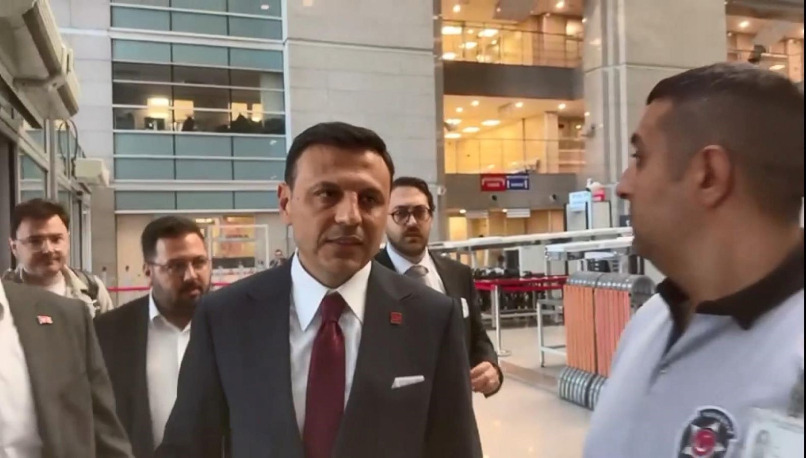 ozgur celik hakim karsisinda Ocsq7Bdh