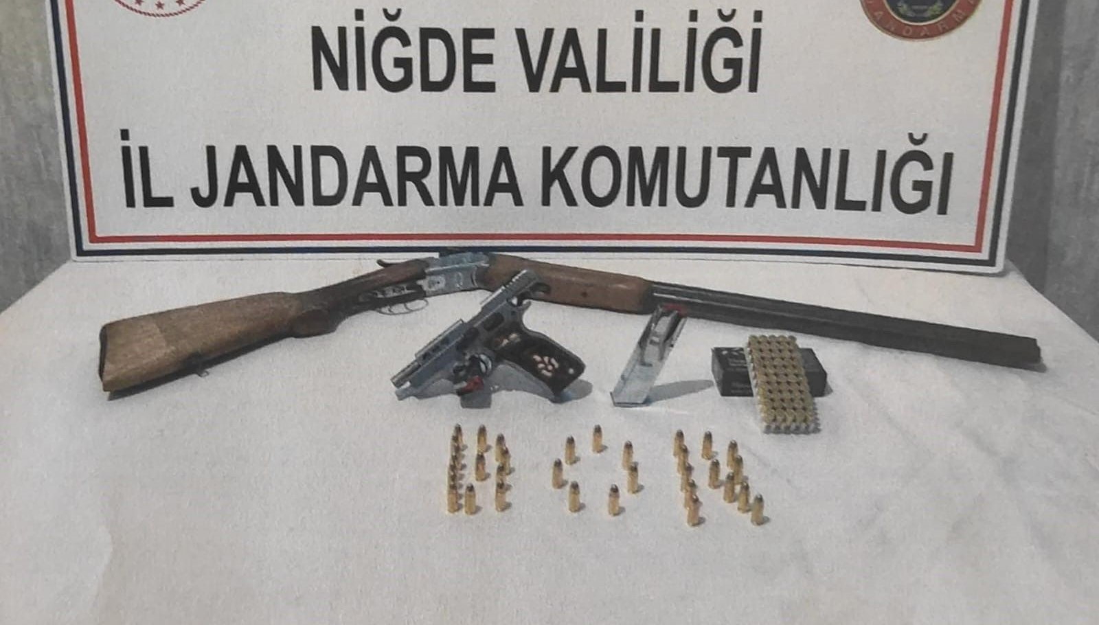 sosyal medyadan silahli paylasim yapan supheli yakalandi e2OONB1Z