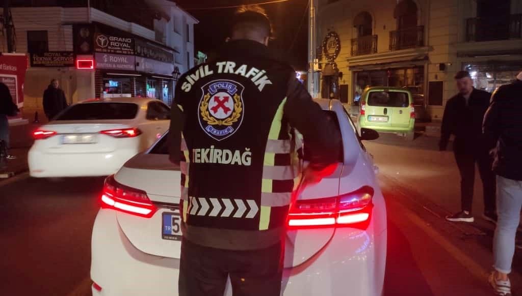 alkollu surucu sivil polisi vale saninca yakalandi nz349nz5.jpg