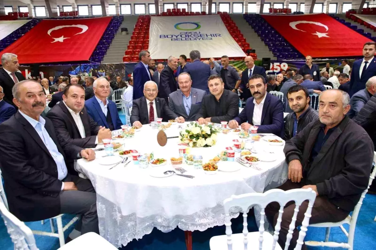 baskan guler muhtarlarla bir araya gelerek hizmet vaatlerinde bulundu 8OvTKqL5.jpg