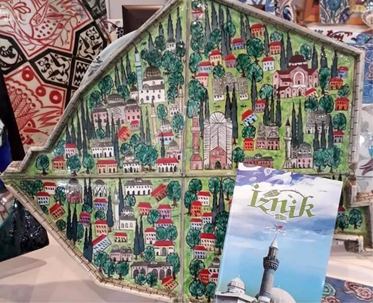 Çini Sanatçısı Mesude Künen, Papa 14’üncü Leo’ya İznik’i Resmettiği Tabloyu Hediye Edecek