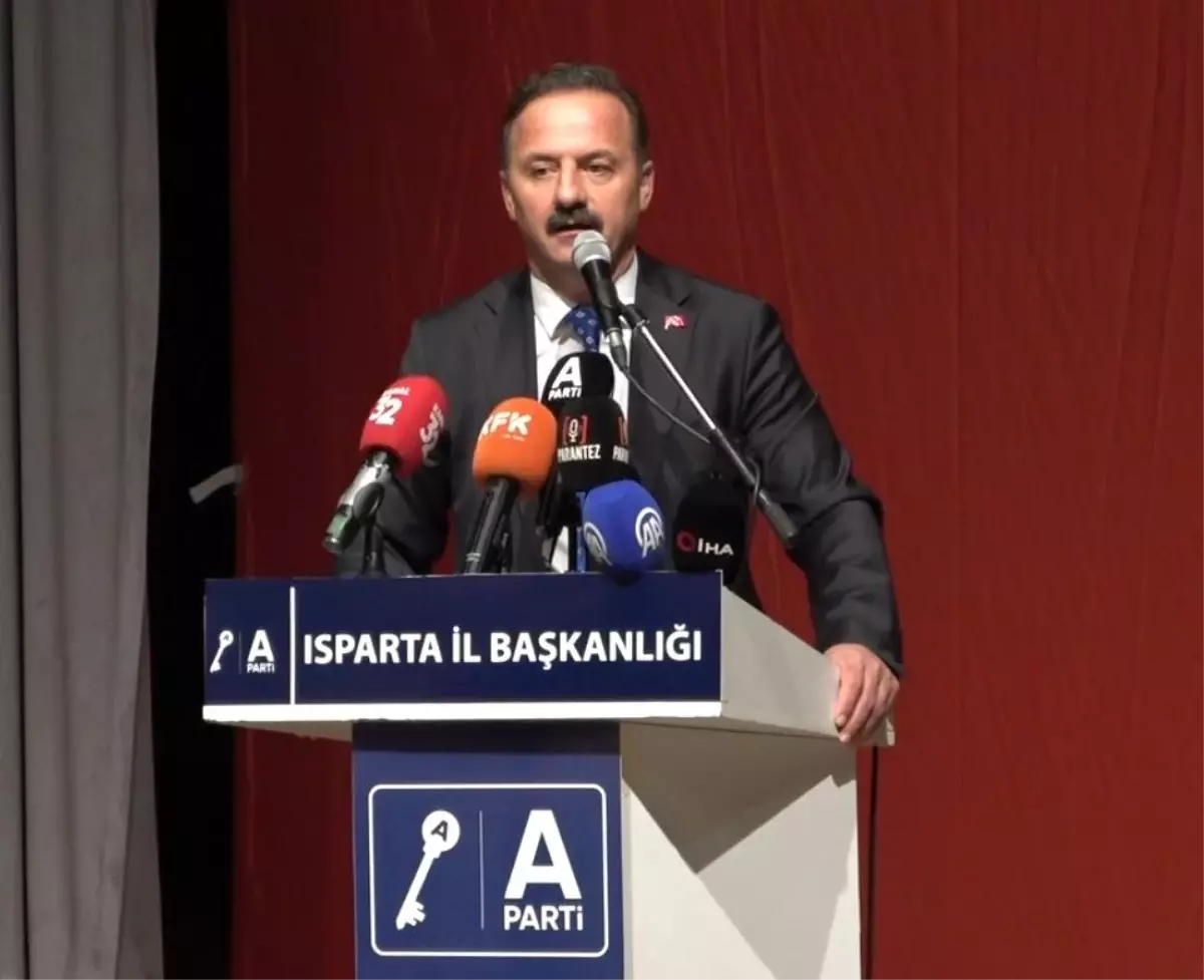 ispartada deprem panik yaratti cYO9Dpl6.jpg