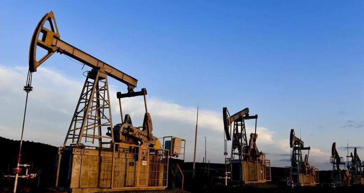 artik kendi kendimize yetiyoruz dediler benzini mazotu ithal etmeyi biraktilar fc6ymabA.jpg