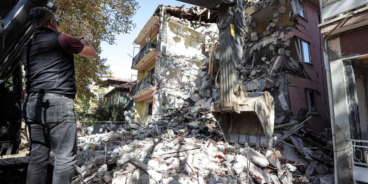 erken uyari sistemi sonuc verdi sindirgi depremini kandilli onceden bildi GsG4AsFs.jpg