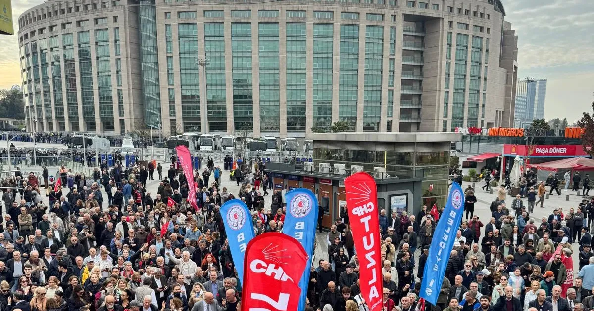 imamoglunun babasi ve ogluna yurtdisina cikis yasagi nSrPxUbE.webp