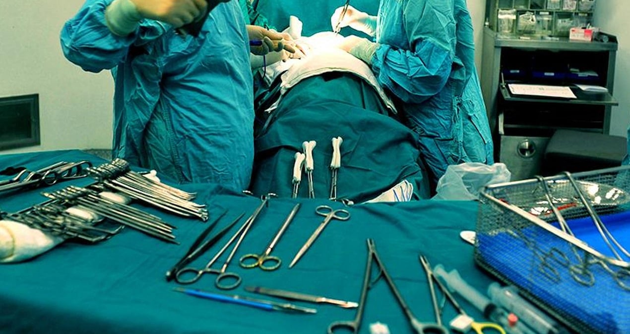 izmirdeki hastanede turuncu alarm ameliyatlar iptal etti 8jL9nOd5.jpg