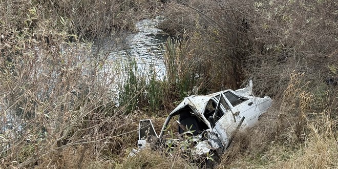 kahramanmarasta kopruden dusen otomobildeki 1 kisi oldu lEsUVIlT.jpg