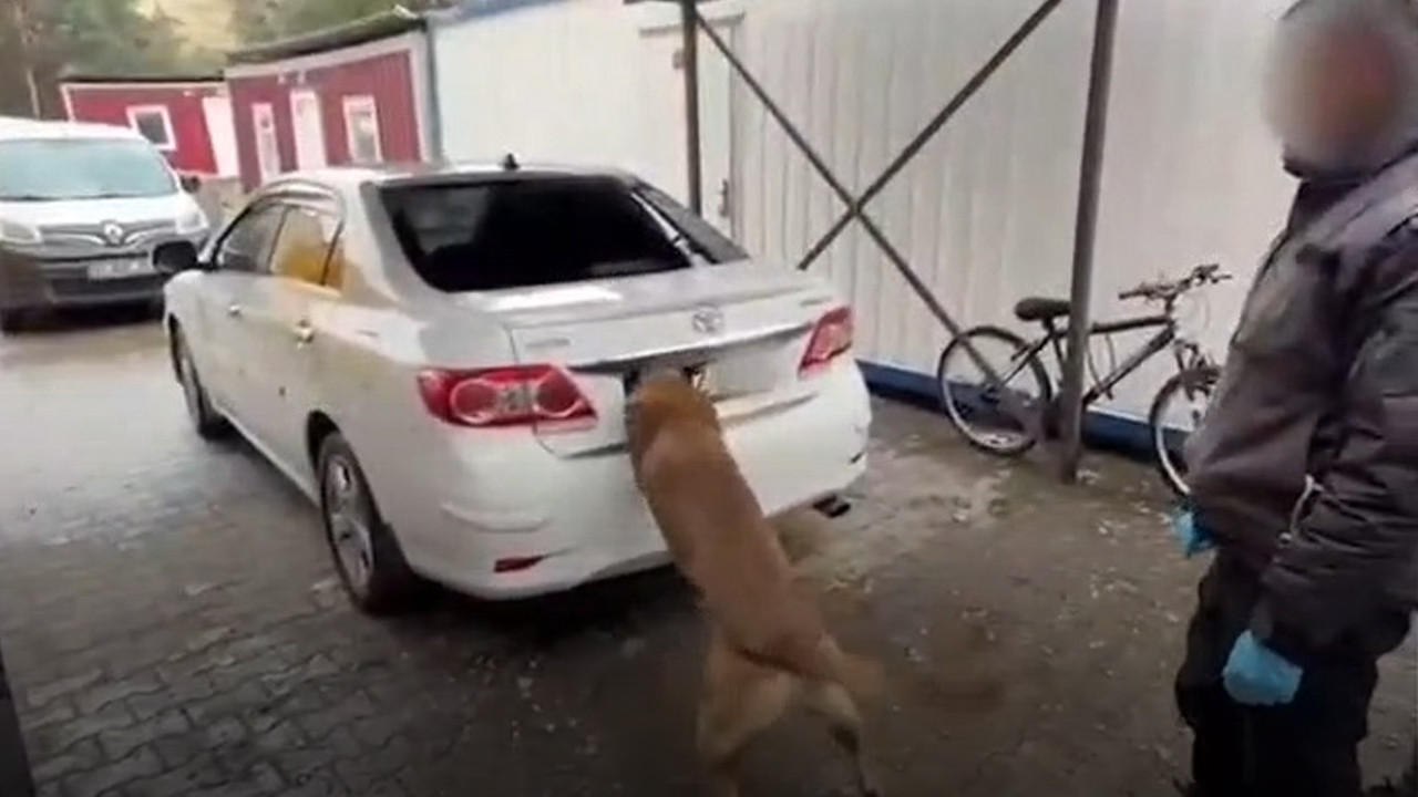 Uyuşturucu Taşıyan Araçta Yapılan Operasyonda 6 Kilo Kokain Ele Geçirildi